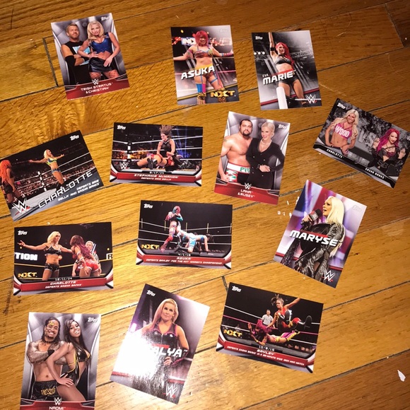 WWE ACTION CARDS - Picture 2 of 2